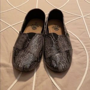 Dawgs shiny snake print Kaymann loafer